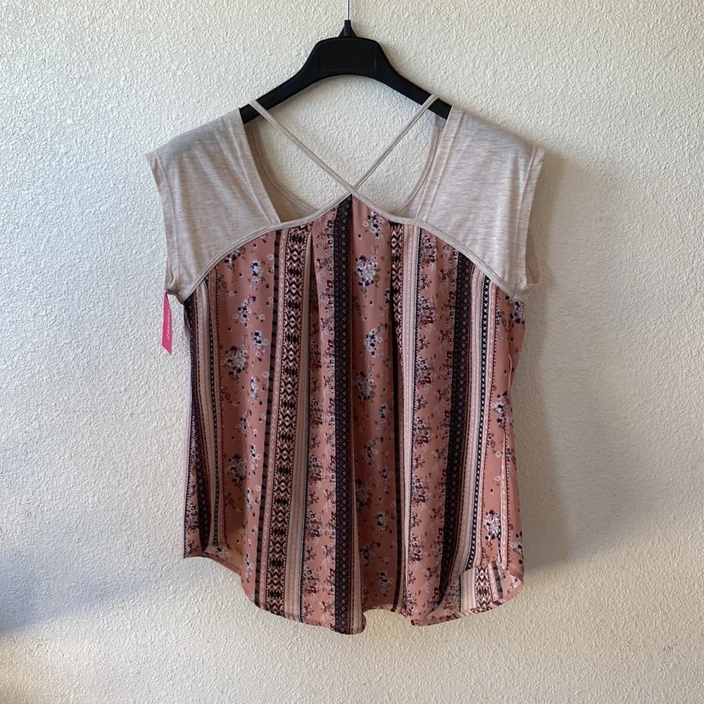 Pattern Top - Picture 2 of 4